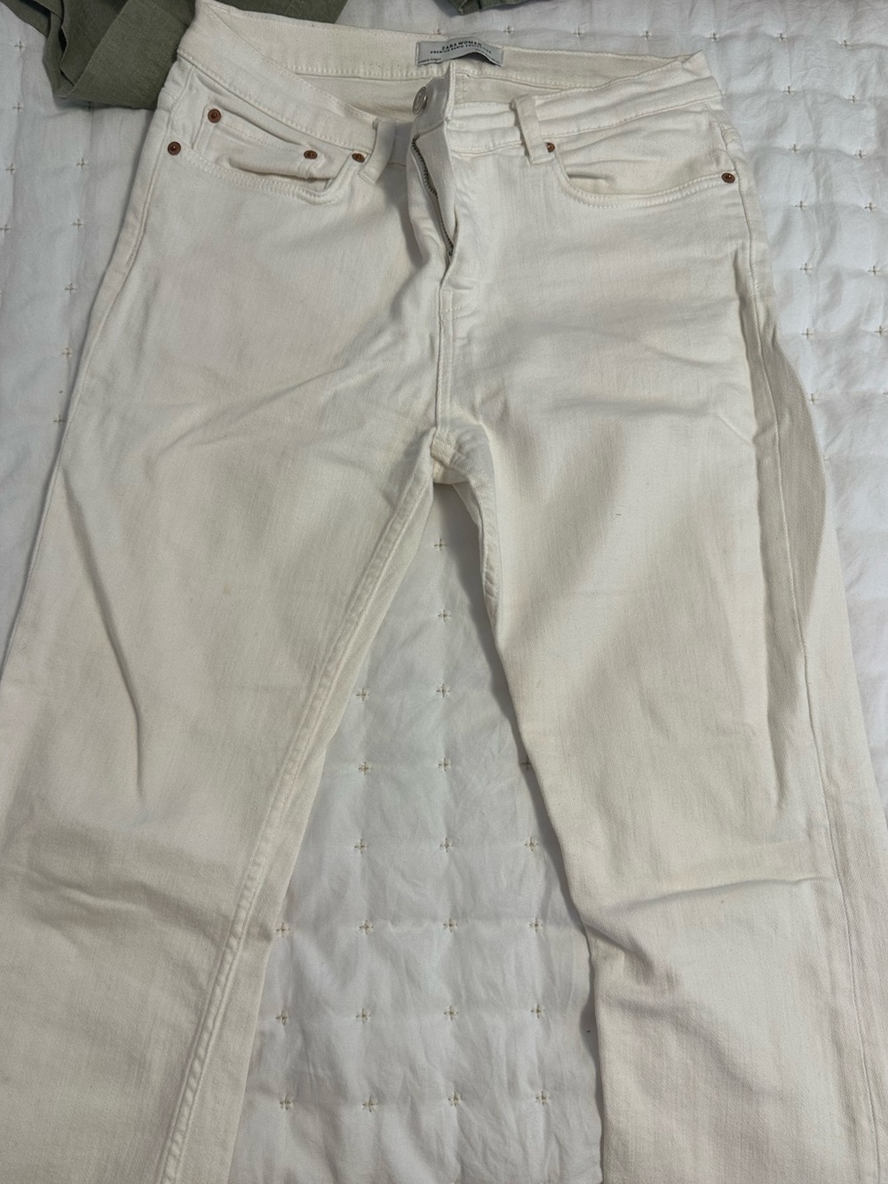 Zara White Straight-Leg Freyed Jeans